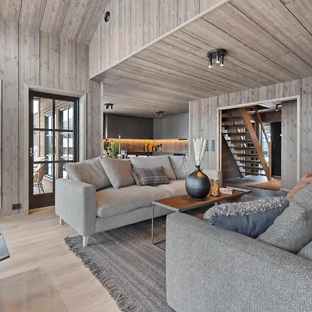 Nedre-hydla 38 Premium 4* Stryn